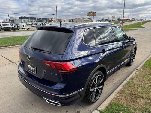 2022 Volkswagen Tiguan 2.0T SEL R-Line 4MOTION