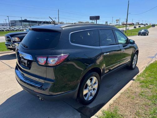 Black Granite Metallic 2014 Chevrolet Traverse LTZ
