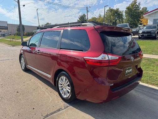 2015 Toyota Sienna XLE