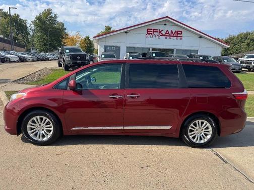 2015 Toyota Sienna XLE