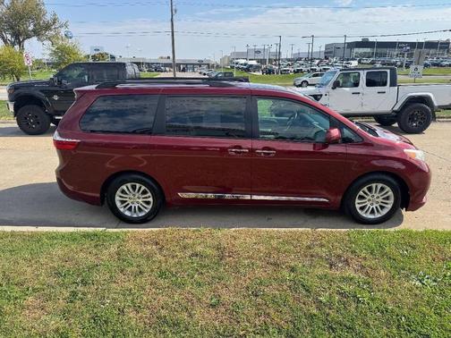 2015 Toyota Sienna XLE