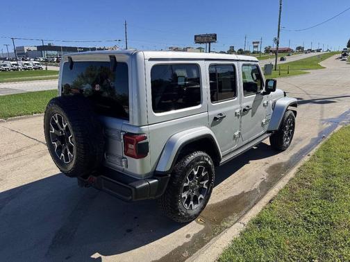 Silver Zynith Clear Coat 2024 Jeep Wrangler Sahara 4x4 4dr SUV
