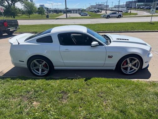 Oxford White 2014 Ford Mustang GT
