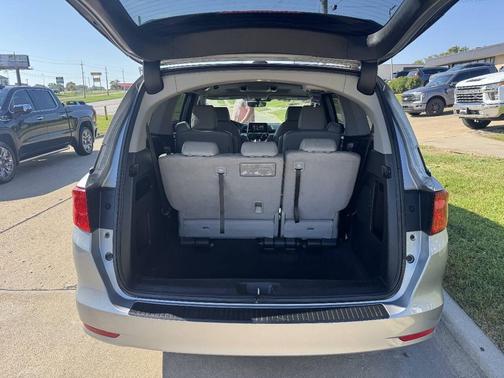 Modern Steel Metallic 2019 Honda Odyssey EX-L w/Navigation/RES