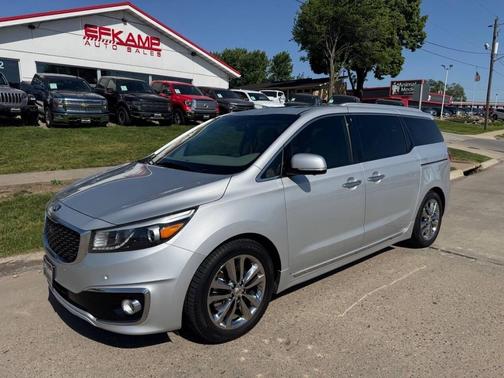 Silky Silver 2018 Kia Sedona SX