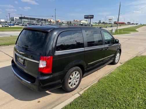 2014 Chrysler Town & Country Touring