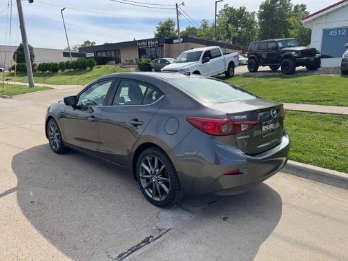 Machine Gray Metallic 2018 Mazda Mazda3 Touring