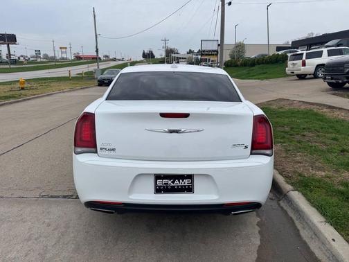 Bright White Clear Coat 2015 Chrysler 300 S