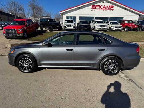 2014 Volkswagen Passat 2.5L S