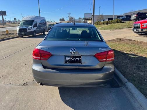 2014 Volkswagen Passat 2.5L S