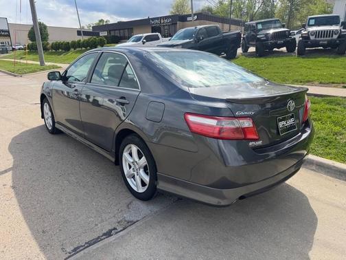 Magnetic Gray 2007 Toyota Camry XLE V6