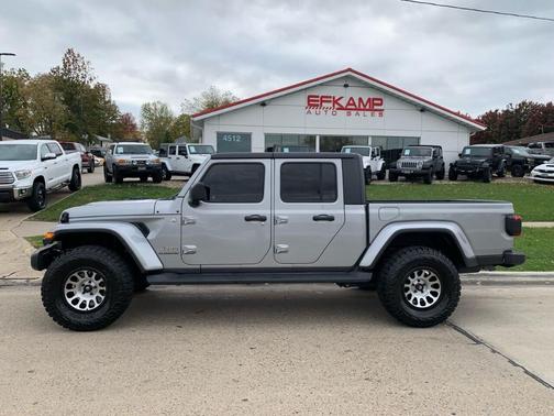 Photo 2 of 29 of 2020 Jeep Gladiator Overland