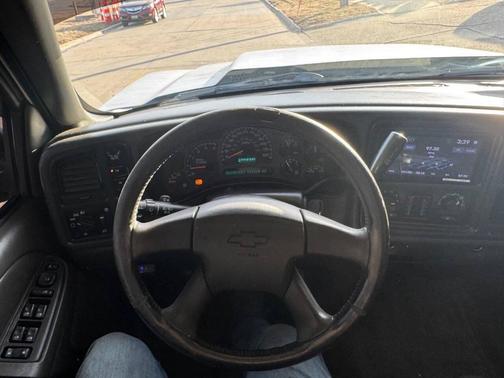 2004 Chevrolet Silverado 2500 LS H/D Crew Cab