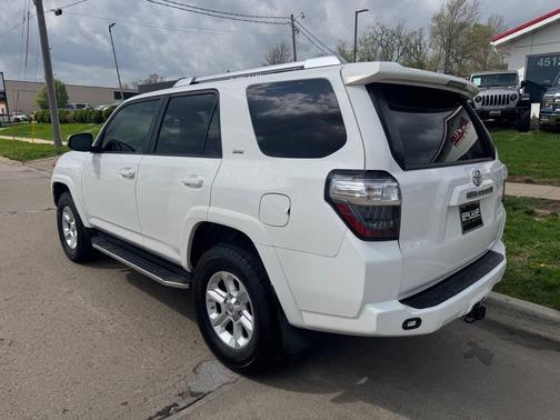 Super White 2016 Toyota 4Runner SR5 Premium