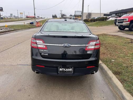 2015 Ford Taurus SEL AWD 4dr Sedan