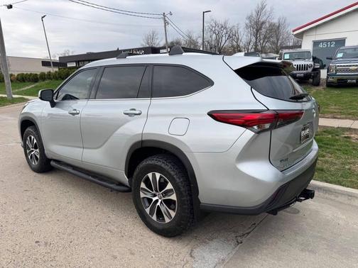 Celestial Silver Metallic 2020 Toyota Highlander XLE