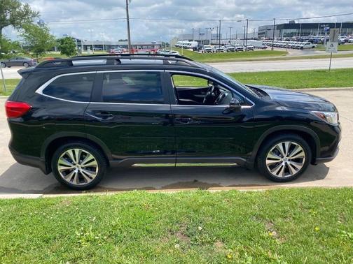 Crystal Black Silica 2020 Subaru Ascent Limited 7-Passenger