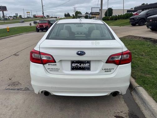 Crystal White Pearl 2016 Subaru Legacy Limited