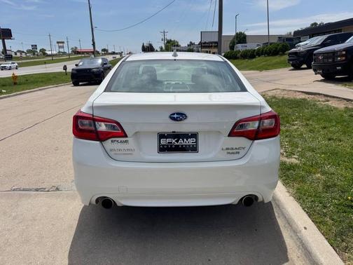 Crystal White Pearl 2016 Subaru Legacy Limited