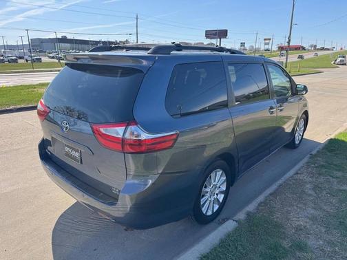 Sky Blue Pearl 2015 Toyota Sienna XLE