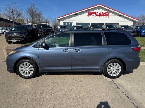 Sky Blue Pearl 2015 Toyota Sienna XLE