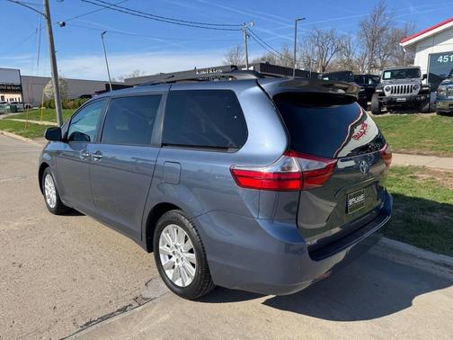 Sky Blue Pearl 2015 Toyota Sienna XLE