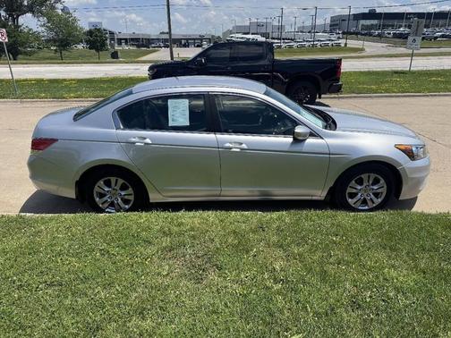 Alabaster Silver Metallic 2012 Honda Accord SE