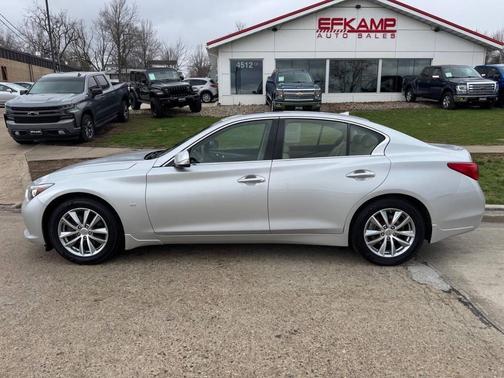 2015 INFINITI Q50 Base