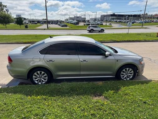 2014 Volkswagen Passat 1.8T Auto SE