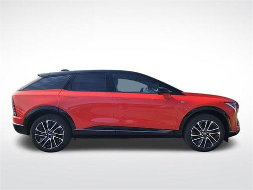 2025 Cadillac OPTIQ Sport