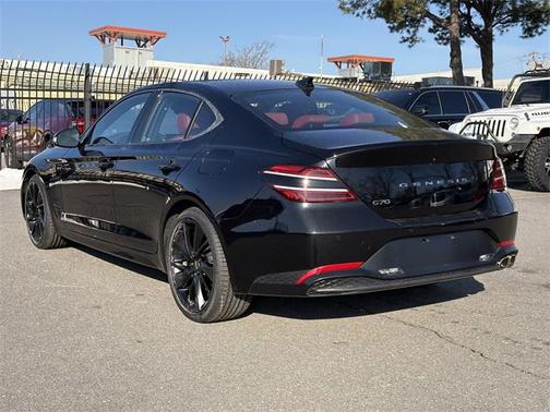 2023 Genesis G70 2.0T RWD
