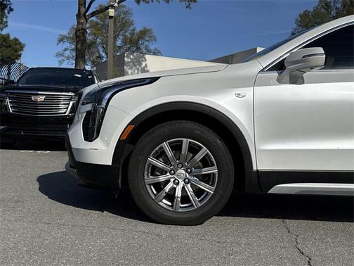 2022 Cadillac XT4 Premium Luxury