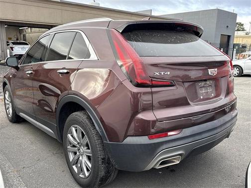 2022 Cadillac XT4 Premium Luxury