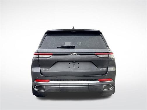 2022 Jeep Grand Cherokee Summit