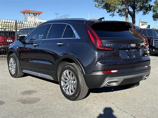 2022 Cadillac XT4 Premium Luxury