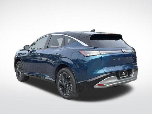 Aurora Blue Pearl Metallic/Super Black 2026 Nissan Murano Platinum
