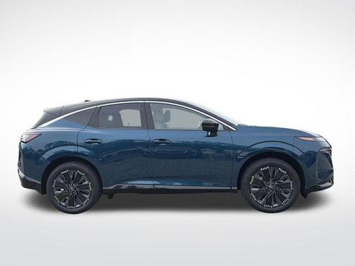 Aurora Blue Pearl Metallic/Super Black 2026 Nissan Murano Platinum