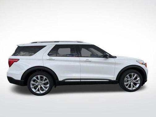 STAR WHITE MET TRI-COAT 2022 Ford Explorer Platinum