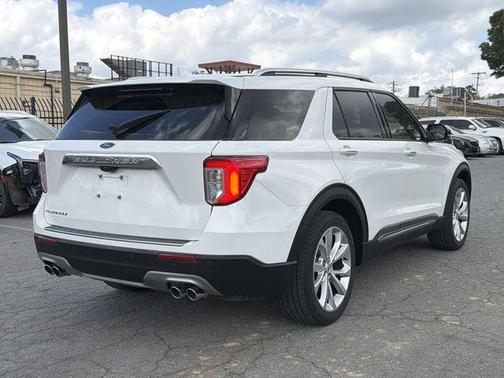 STAR WHITE MET TRI-COAT 2022 Ford Explorer Platinum
