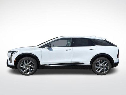 Vibrant White Tricoat 2026 Cadillac OPTIQ Luxury