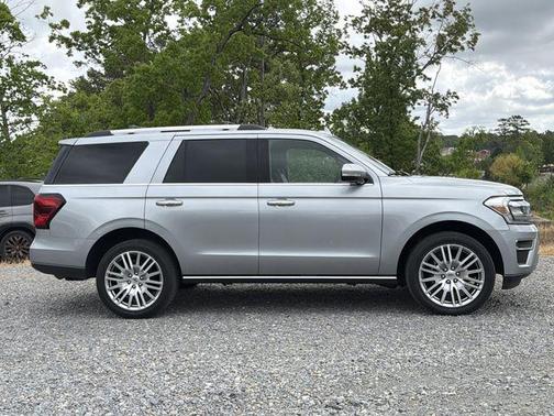 ICONIC SILVER METALLIC 2024 Ford Expedition Limited
