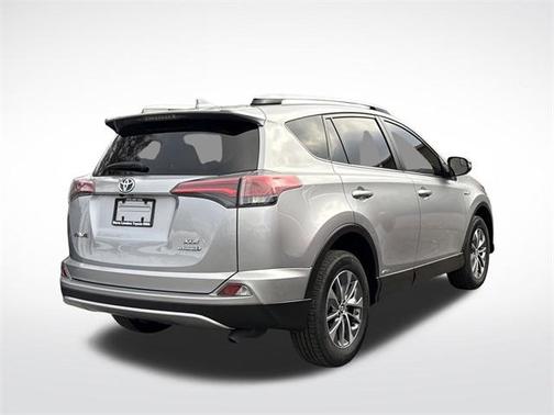2017 Toyota RAV4 Hybrid XLE