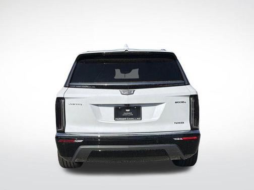 Vibrant White Tricoat 2026 Cadillac VISTIQ Premium Luxury