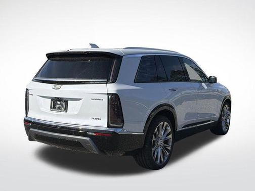 Vibrant White Tricoat 2026 Cadillac VISTIQ Premium Luxury