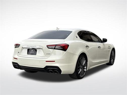 2022 Maserati Ghibli Modena Q4