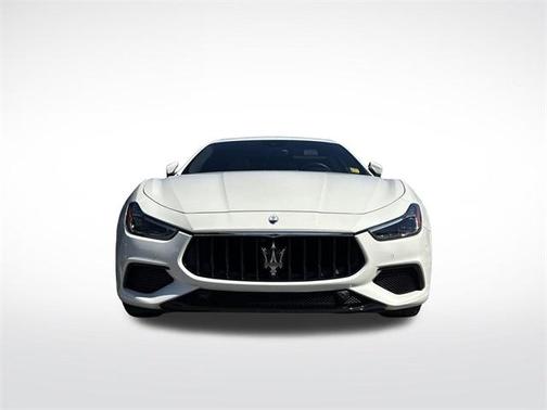 2022 Maserati Ghibli Modena Q4