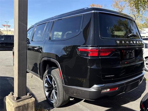 2022 Jeep Wagoneer Series III 4x4