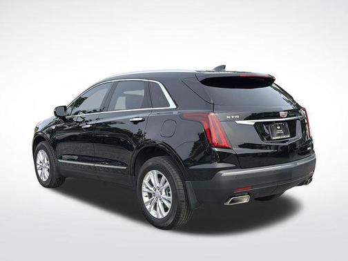 Stellar Black Metallic 2026 Cadillac XT5 Luxury