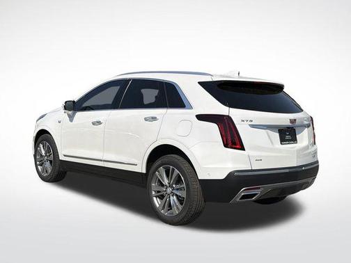 Crystal White Tricoat 2026 Cadillac XT5 Premium Luxury
