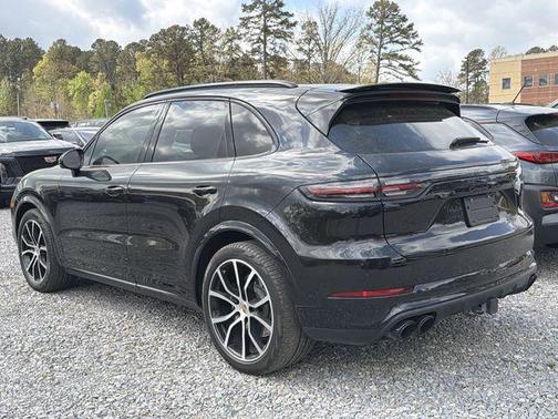 2023 Porsche Cayenne Turbo